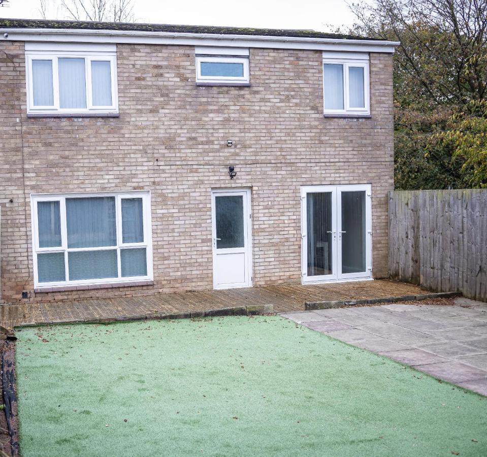 Lush Lodge -Home Away In Telford, For Contractors, Families, Group Of Friends, Long Term Stays מראה חיצוני תמונה