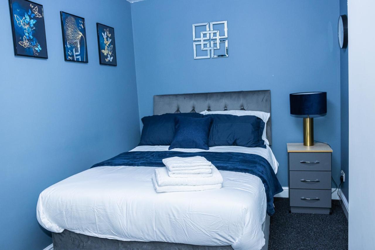 Lush Lodge -Home Away In Telford, For Contractors, Families, Group Of Friends, Long Term Stays מראה חיצוני תמונה