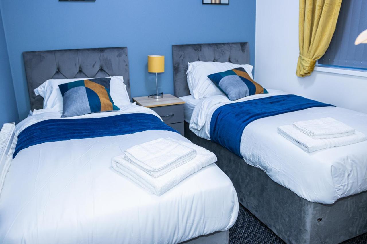 Lush Lodge -Home Away In Telford, For Contractors, Families, Group Of Friends, Long Term Stays מראה חיצוני תמונה