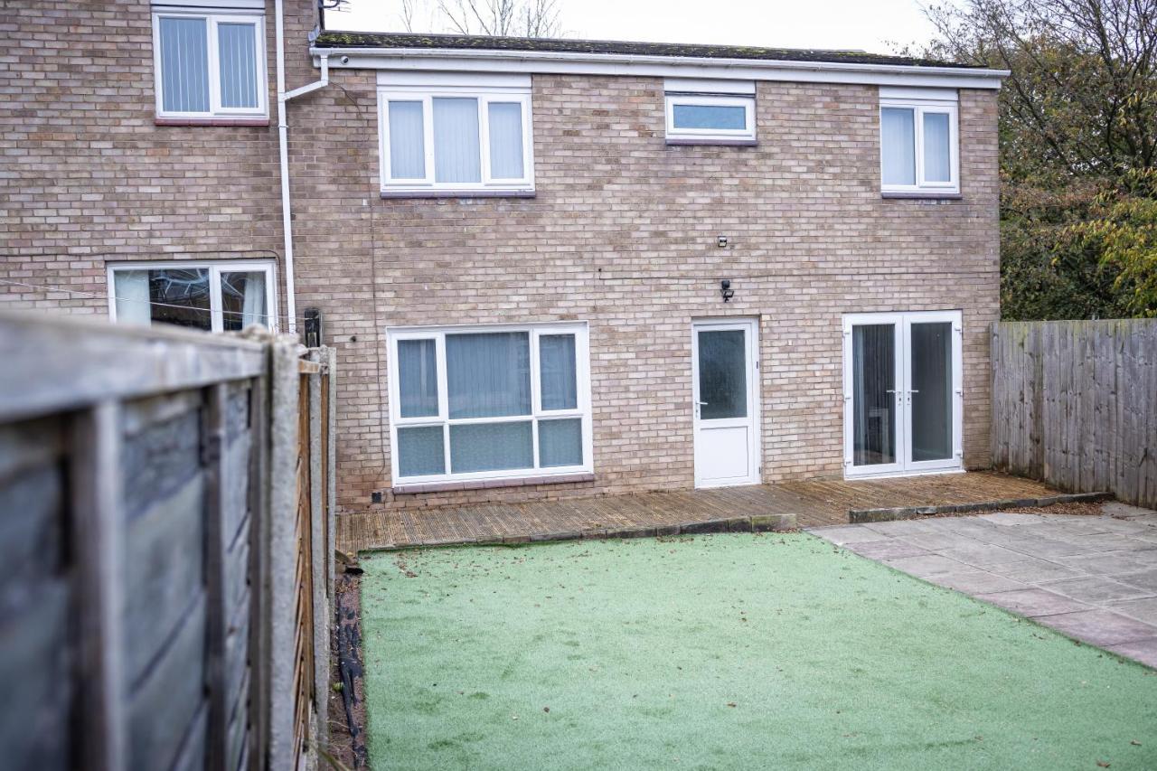 Lush Lodge -Home Away In Telford, For Contractors, Families, Group Of Friends, Long Term Stays מראה חיצוני תמונה